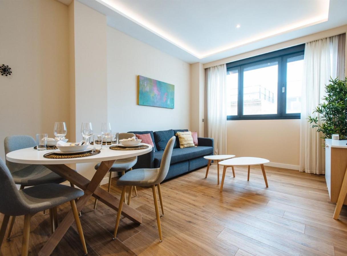 Magno Apartments San Martín Terrace Sevilha Quarto foto